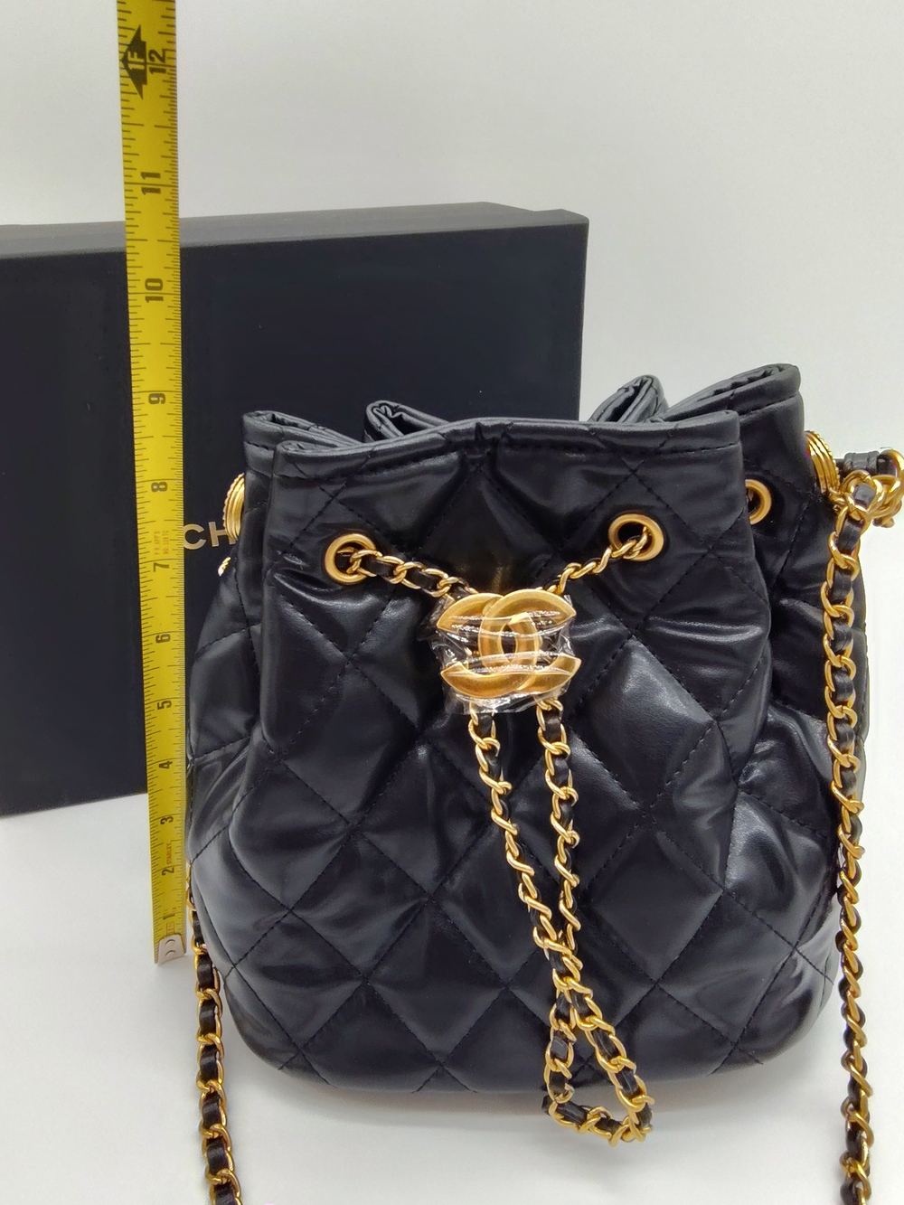 CHANEL Makeup Quilted Bucket Bag Black Gold Chain Vanity Crossbody Bag GWP NIB - Picture 7 of 10